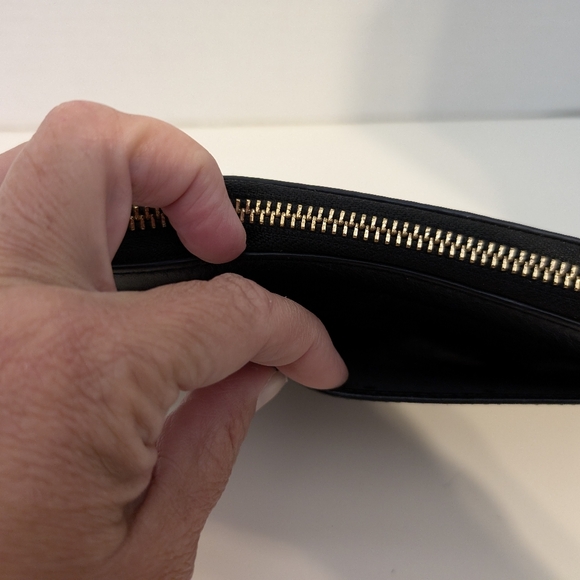 Kate Spade Black‎ Leather Cowhide Wallet with Decorative Edging - Picture 9 of 13